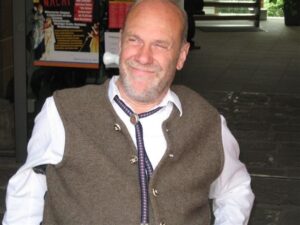 Heinrich Lohr, der neue O4 Wheelchairs Botschafter für Deutschland. Er war sehr begeistert von dem leicht verstellbaren Rückenlehnen.